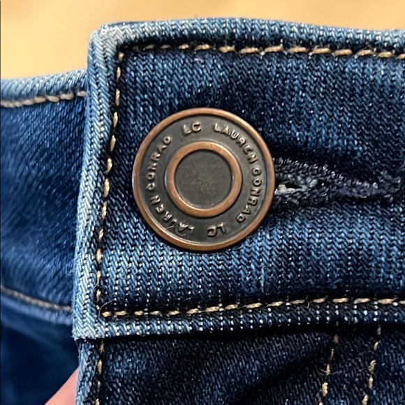 LC LAUREN CONRAD High Rise Cut Off Short 12 - Picture 5 of 8